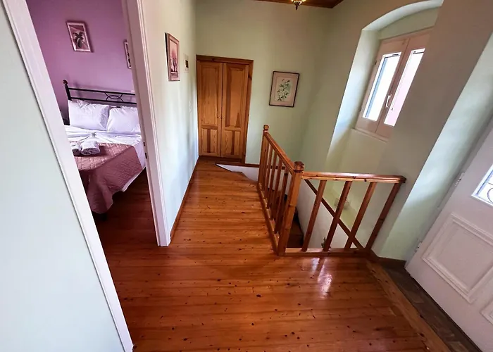 Tolis House