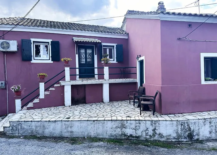 Tolis House